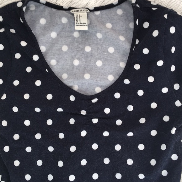LIKE NEW Forever 21 polka dot crop top - size S - Picture 2 of 3